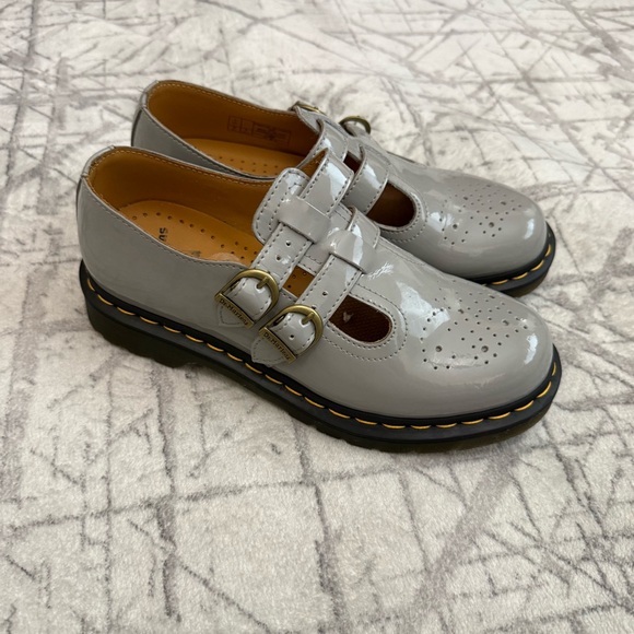 Dr. Martens Double Strap Mary Jane Shoes Gray Patent Leather Chunky Sole Size 8 - Picture 4 of 11